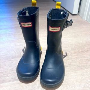 Navy blue Hunter rain boots size 12 little kids